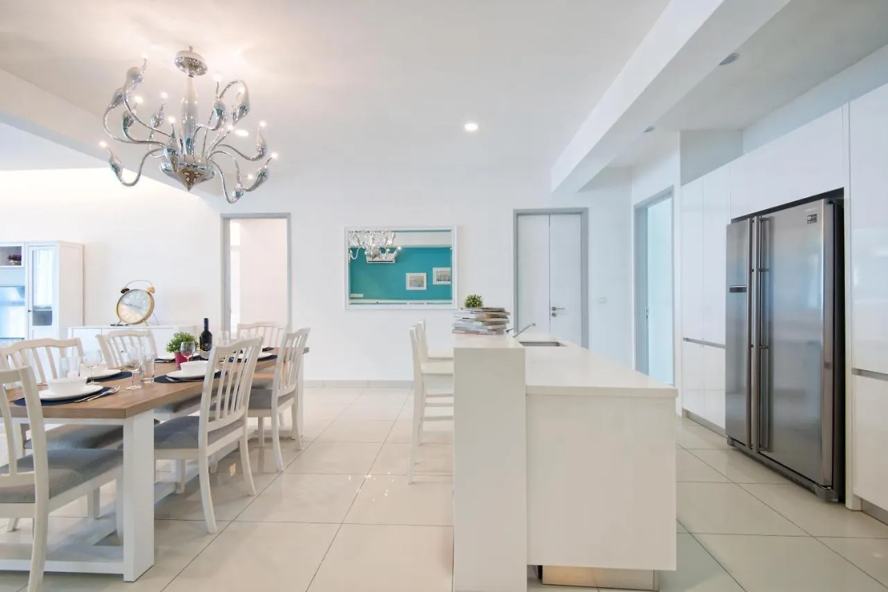 Tanjung Tokong Jazz Suites Apartment